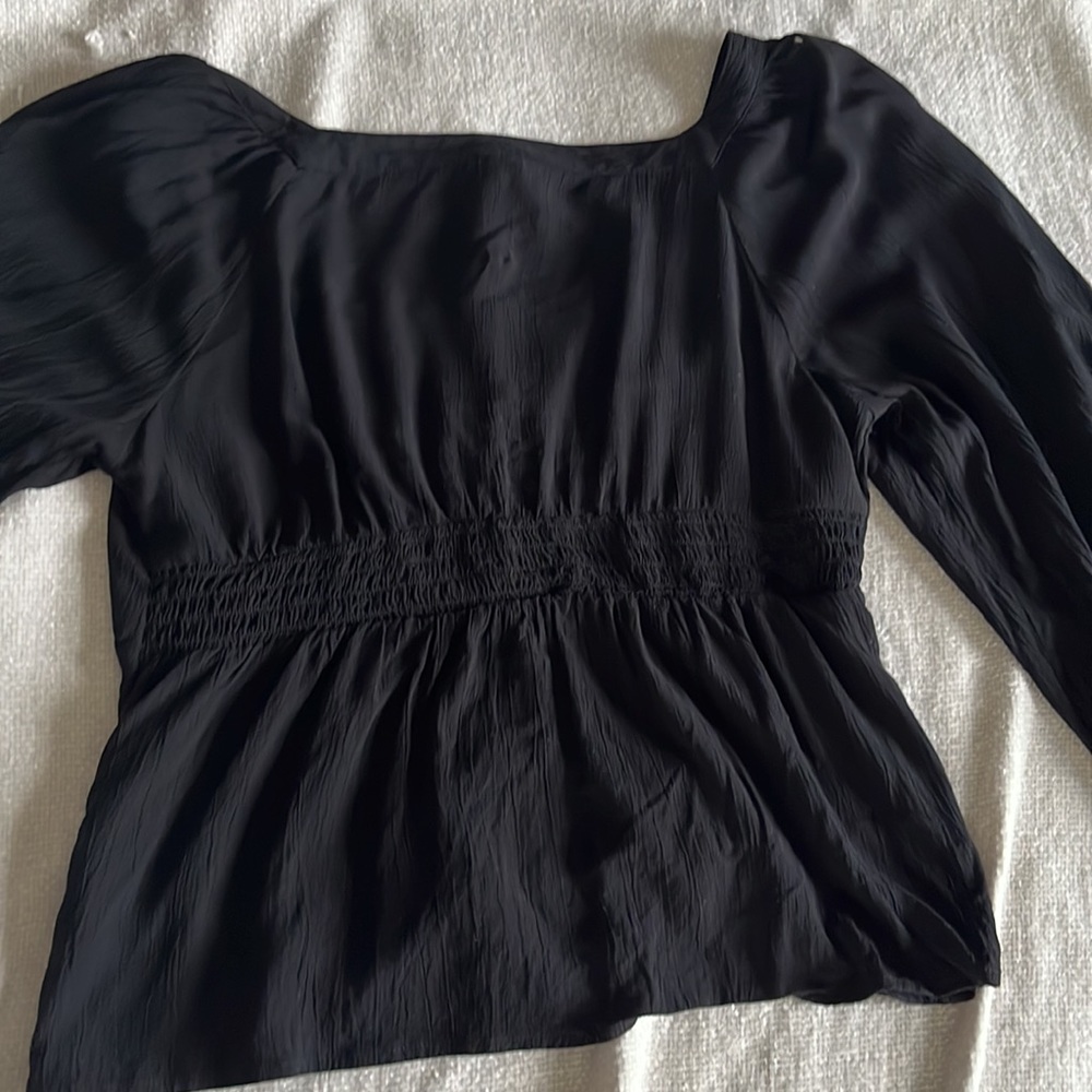 black blouse with puff long sleeve
